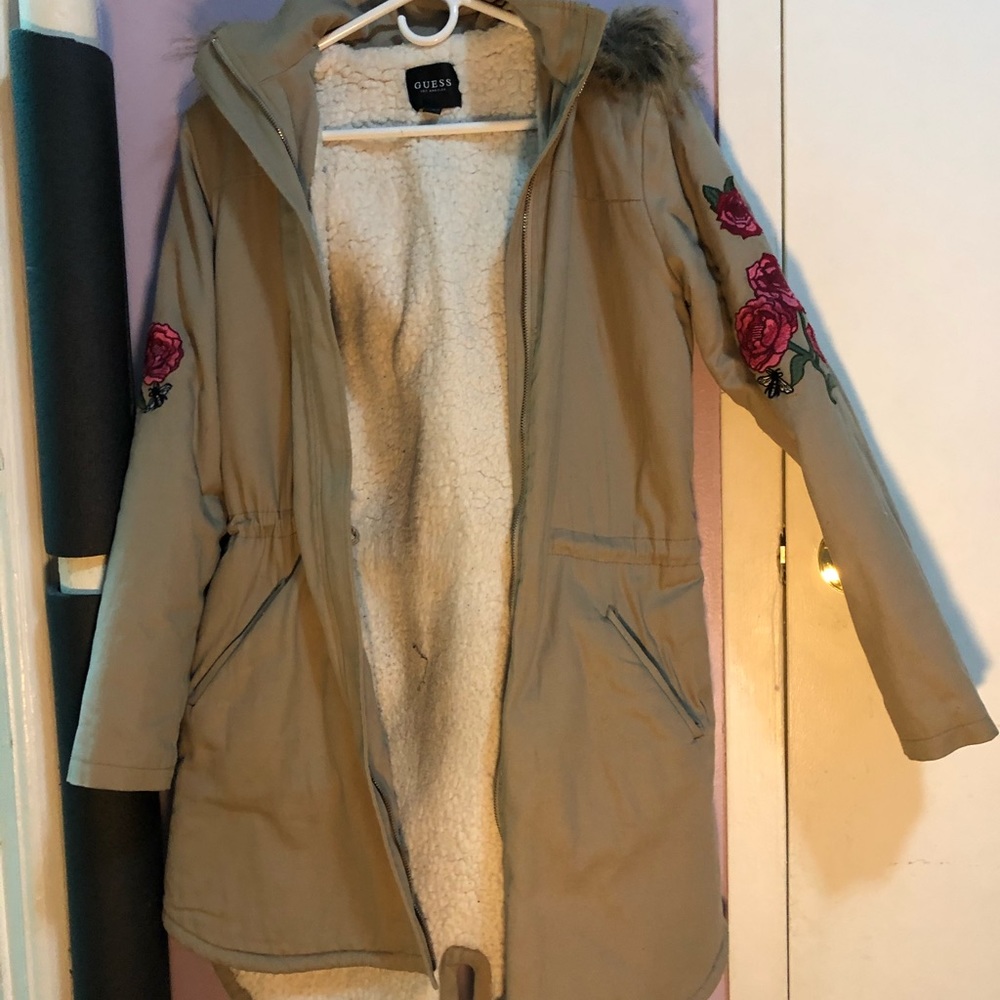 ✨🌺GUESS LOSANGELES COAT WITH FLOWER EMBROIDERY🌺✨